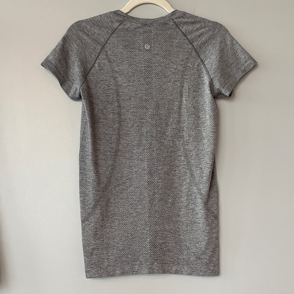 Lululemon 'Swiftly Tech' Short-Sleeve Shirt with round neckline GRAY in color - Picture 8 of 11